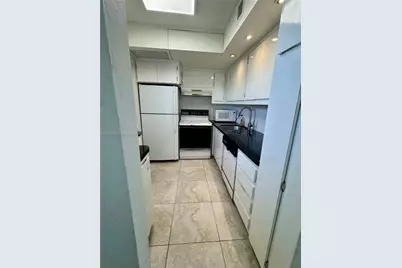 2940 NE 203rd St #C213, Aventura, FL 33180 - Photo 7
