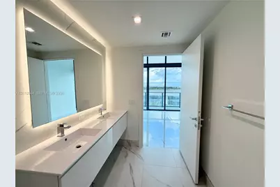 1170 E Hallandale Beach Blvd #503, Hallandale Beach, FL 33009 - Photo 11