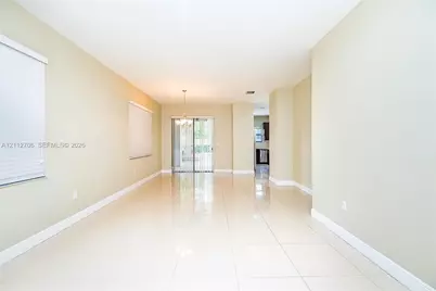 804 NE 191st St, Miami, FL 33179 - Photo 11