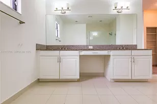 804 NE 191st St, Miami, FL 33179 - Photo 39