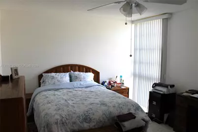 20500 W Country Club Dr #202, Aventura, FL 33180 - Photo 13