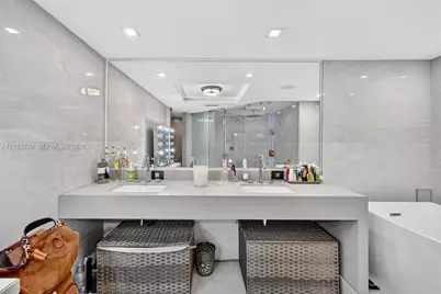 2000 Island Blvd #804, Aventura, FL 33160 - Photo 37