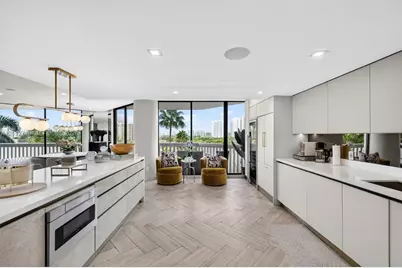 2000 Island Blvd #804, Aventura, FL 33160 - Photo 19