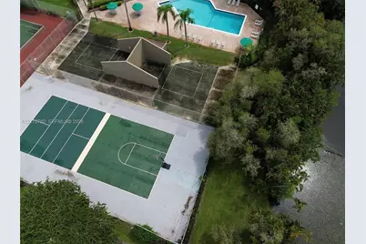 11011 S Lakeview Dr #11011, Pembroke Pines, FL 33026 - Photo 31