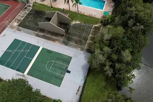 11011 S Lakeview Dr, Pembroke Pines, FL 33026 - Photo 31