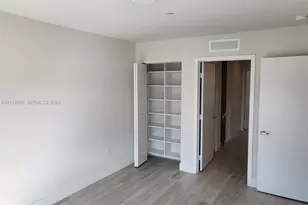2555 NE 193rd St, Unincorporated Dade County, FL 33180 - Photo 17