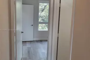2555 NE 193rd St, Unincorporated Dade County, FL 33180 - Photo 21