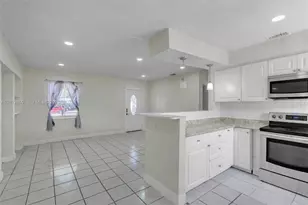 1207 Chateau Park Dr, Fort Lauderdale, FL 33311 - Photo 5