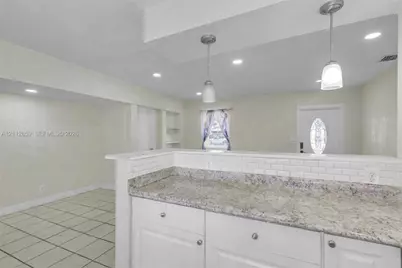 1207 Chateau Park Dr, Fort Lauderdale, FL 33311 - Photo 7