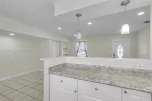 1207 Chateau Park Dr, Fort Lauderdale, FL 33311 - Photo 7