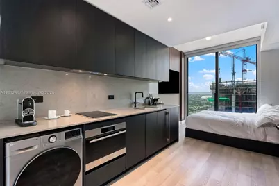 20 NE 11 #4112A, Miami, FL 33132 - Photo 9
