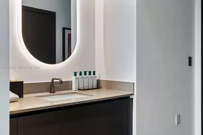 20 NE 11 #4112A, Miami, FL 33132 - Photo 5