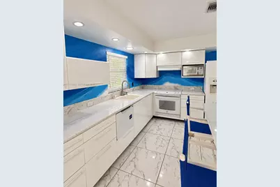 580 SE 19th Dr #580, Homestead, FL 33033 - Photo 5