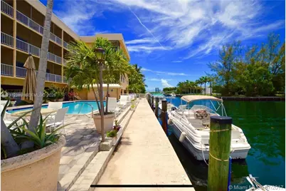 2640 NE 135th St #415, North Miami, FL 33181 - Photo 17