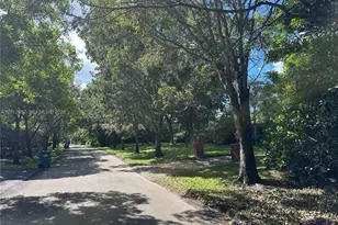 11600 SW 69th Ave, Pinecrest, FL 33156 - Photo 1