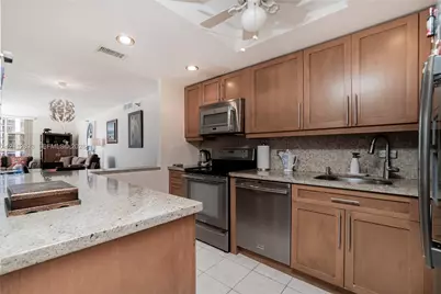 20515 E Country Club Dr #1048, Aventura, FL 33180 - Photo 5