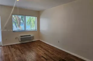 745 13th St, Miami Beach, FL 33139 - Photo 9