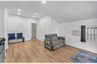 1008 N 18th Ct, Hollywood, FL 33020 - Photo 23