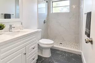 18642 NE 18th Ave, Miami, FL 33179 - Photo 3