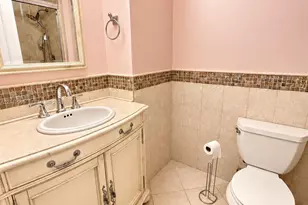 4350 Hillcrest Dr, Hollywood, FL 33021 - Photo 15