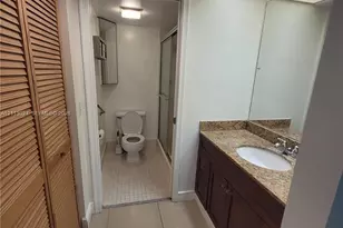 1200 SW 130th Ave, Pembroke Pines, FL 33027 - Photo 11