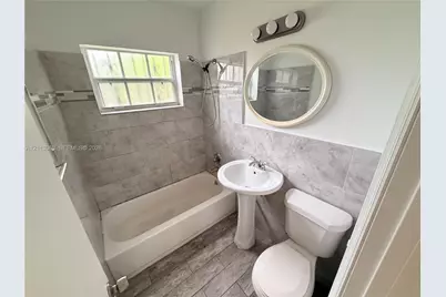 900 NW 178th Ter #900, Miami Gardens, FL 33169 - Photo 9