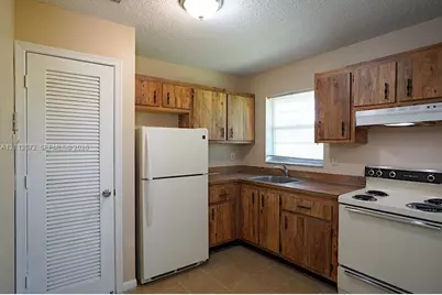 5150 NE 6th Ave #123, Oakland Park, FL 33334 - Photo 9