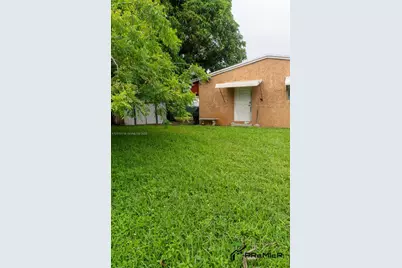 4341 NW 178th Dr, Miami Gardens, FL 33055 - Photo 13