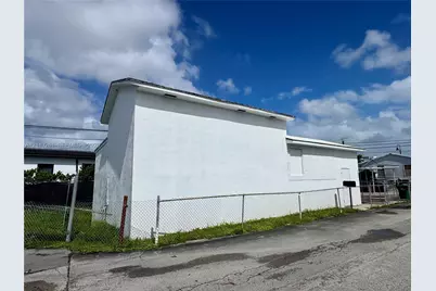 7605 NW 68th Ct, Medley, FL 33166 - Photo 15
