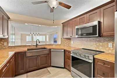 7456 Granville Dr #308, Tamarac, FL 33321 - Photo 9