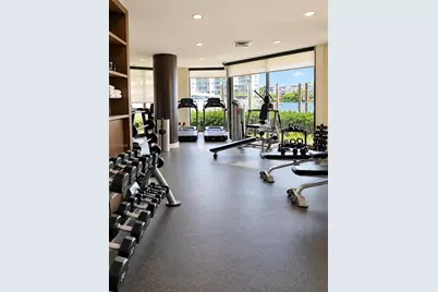 1000 W Island Blvd #712, Aventura, FL 33160 - Photo 25