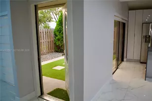 13290 NW 7th St, Plantation, FL 33325 - Photo 11