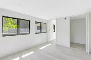2454 Garfield St, Hollywood, FL 33020 - Photo 17
