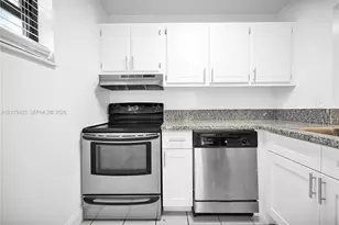 7550 Stirling Rd, Davie, FL 33024 - Photo 23