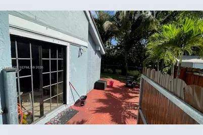 2621 Buttonwood Ave, Miramar, FL 33025 - Photo 3