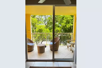 19501 E Country Club Dr #9404, Aventura, FL 33180 - Photo 13