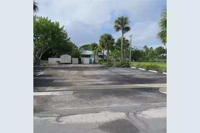 11970 SE Dixie Hwy #1, Hobe Sound, FL 33455 - Photo 5