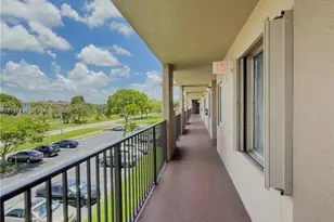 1200 SW 137th Ave, Pembroke Pines, FL 33027 - Photo 11