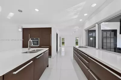 4720 Bayview Dr, Fort Lauderdale, FL 33308 - Photo 7