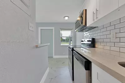 1720 NE 13th St #1, Fort Lauderdale, FL 33304 - Photo 27