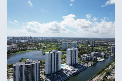 3675 N Country Club Dr #2007, Aventura, FL 33180 - Photo 3