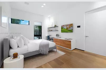 1374 S Venetian Way, Miami, FL 33139 - Photo 39