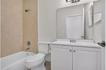 655 NW 159th Ln, Pembroke Pines, FL 33028 - Photo 21