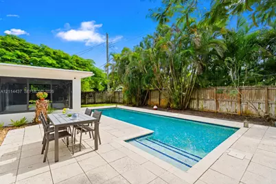 260 NW 36th St, Oakland Park, FL 33309 - Photo 25