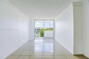 1990 Marseille Dr, Miami Beach, FL 33141 - Photo 15