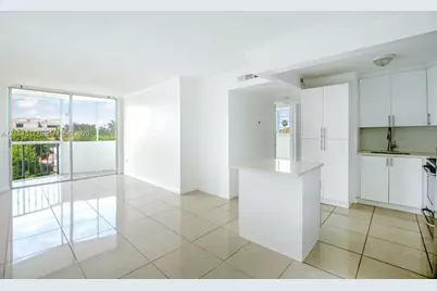 1990 Marseille Dr #402, Miami Beach, FL 33141 - Photo 11
