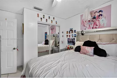2427 W 70th Pl, Hialeah, FL 33016 - Photo 29