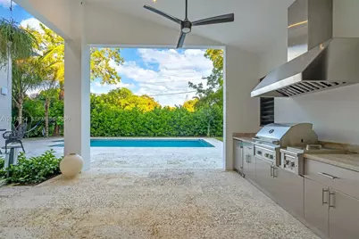 6731 SW 64th Ave, South Miami, FL 33143 - Photo 39