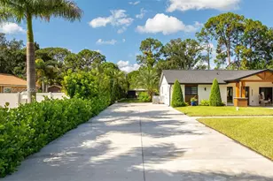 8306 Flowerfield Dr, Tampa, FL 33615 - Photo 79