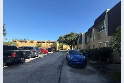 5842 Blueberry Ct #67, Lauderhill, FL 33313 - Photo 15